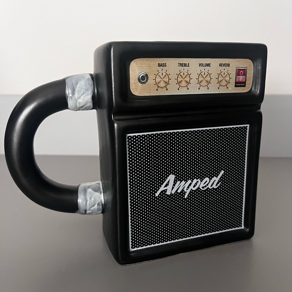 Island Dogs Ceramic Oversized Amped Black Electric Guitar Amp Novelty Coffee Mug